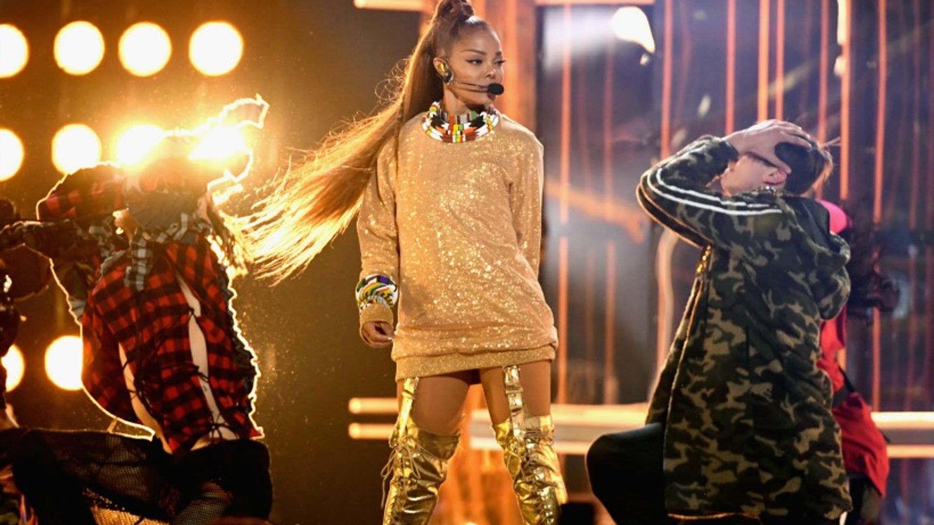 Janet Jackson, is that you? Singer stuns in her 50s at the Billboard Music Awards