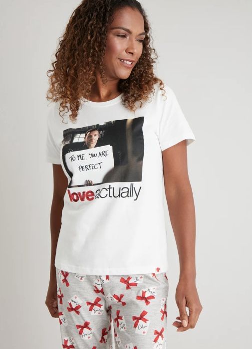 love-actually-pyjamas