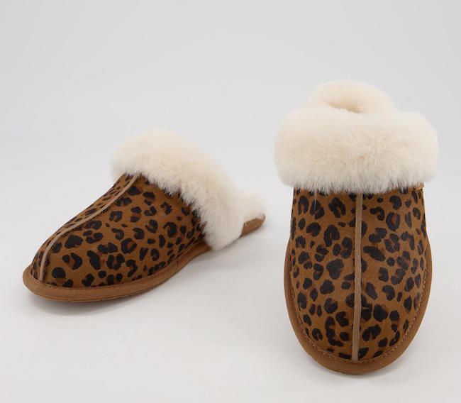 ugg-slippers-leopard