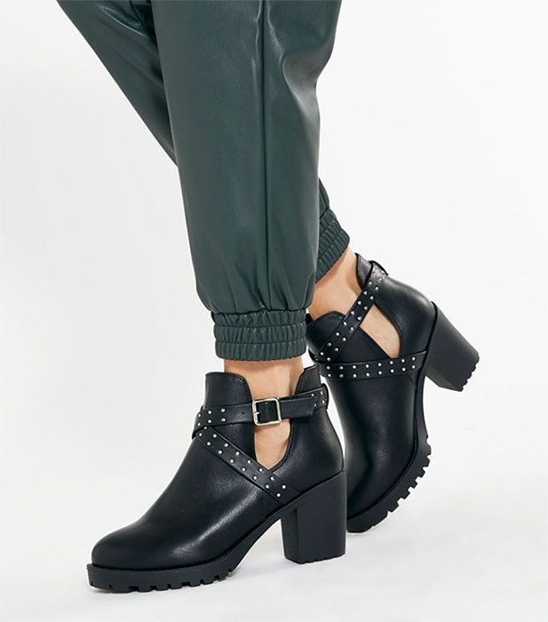 wide-fit-chunky-boots