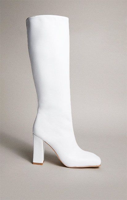 white-boots-km