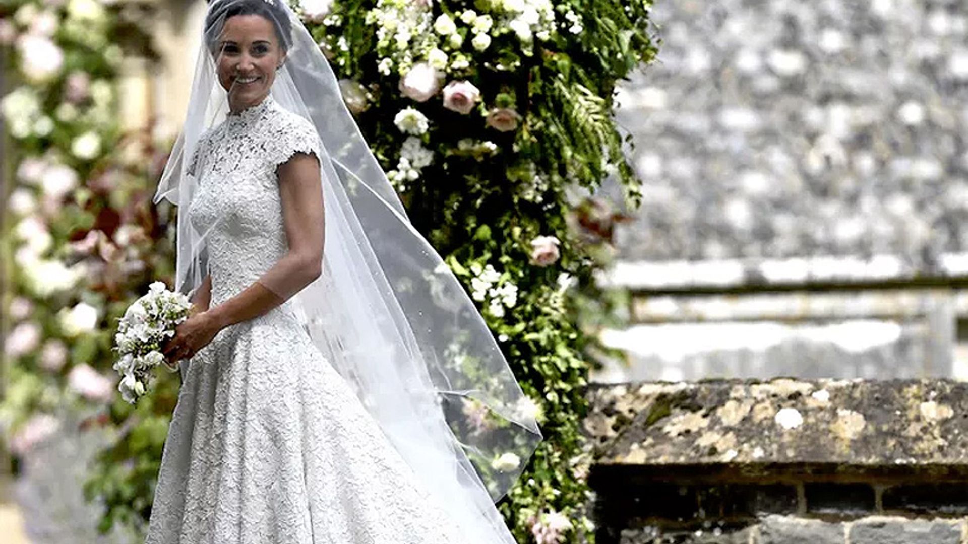 pippa middleton wedding dress cost