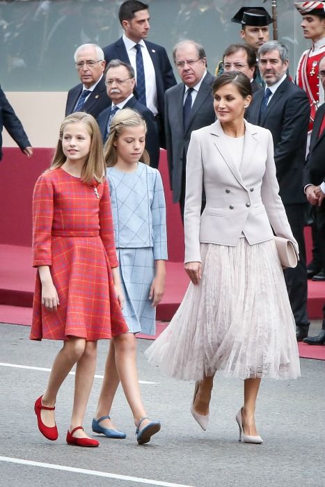 queen-letizia-princesses