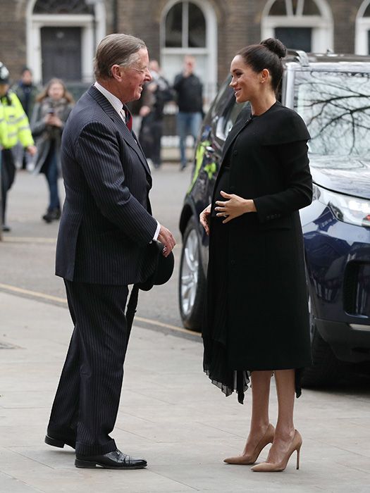 meghan-markle-black-outfit