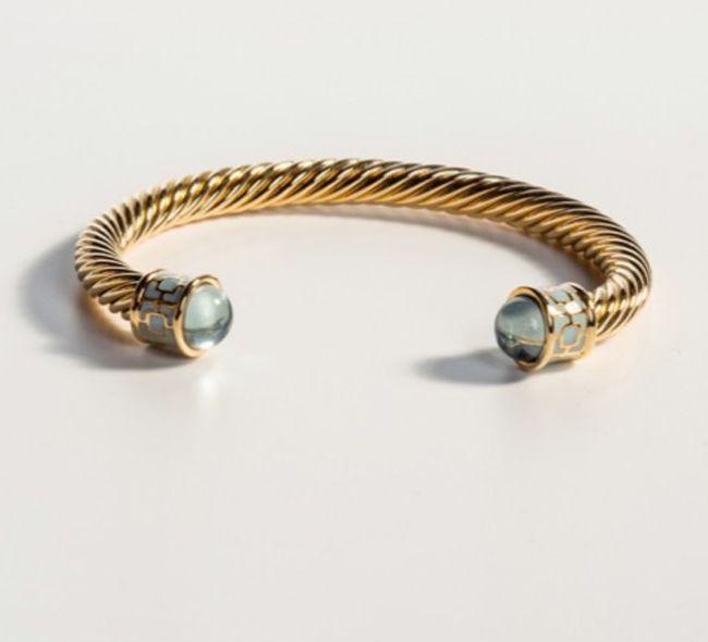 kate-middleton-gold-bracelet
