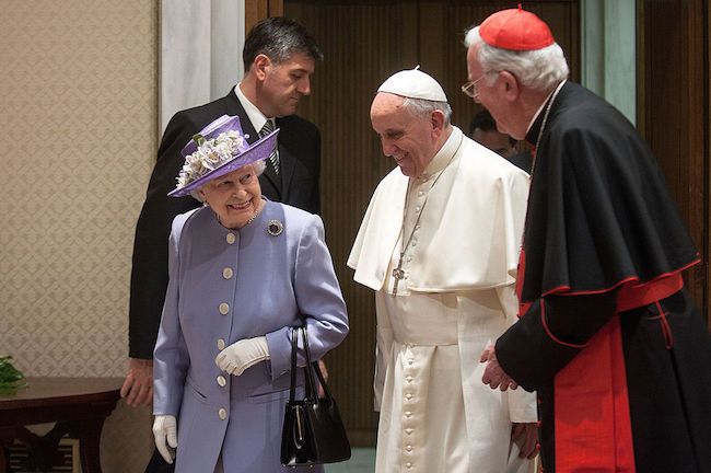 the-queen-pope-lilac