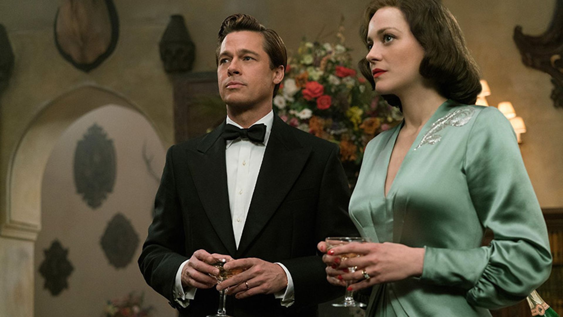 See Brad Pitt and Marion Cotillard's steamy new Allied trailer