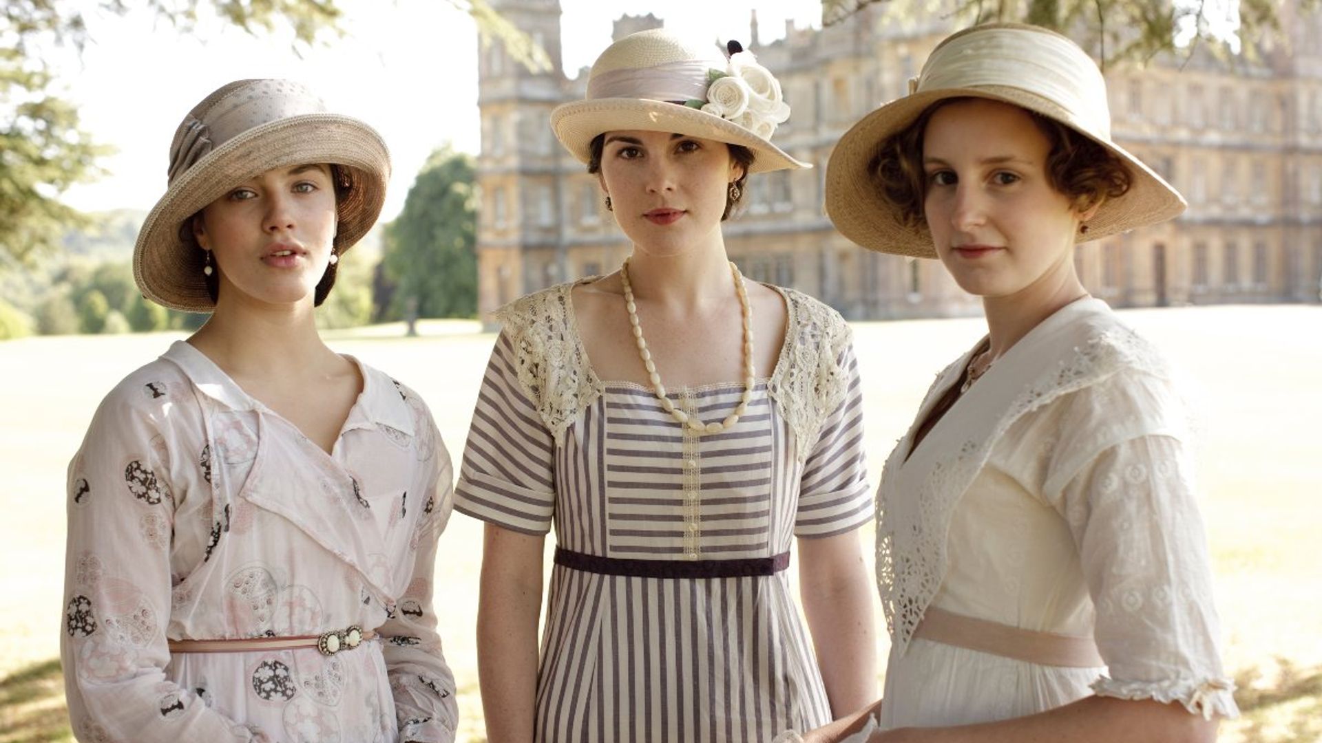 Download Downton Abbey News Photos Cast Stories And More Yellowimages Mockups
