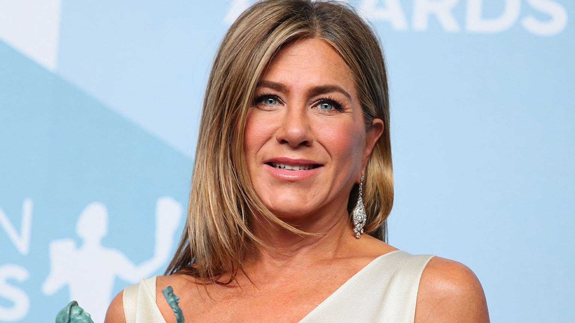 Jennifer Aniston shares wonderful behind-the-scenes look at Friends reunion