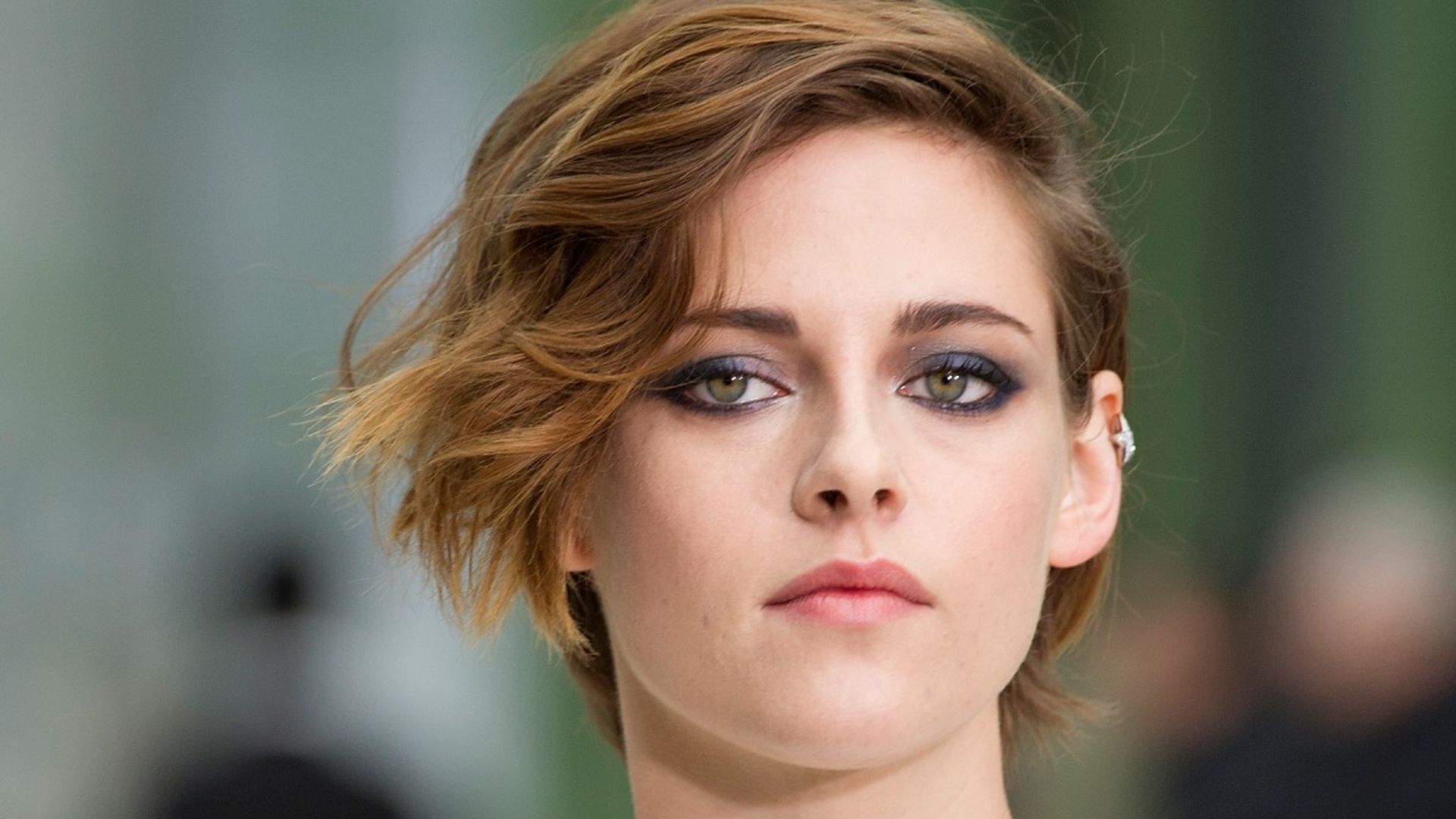 Kristen Stewart shocks fans with unexpected statement about ex-boyfriend Robert Pattinson