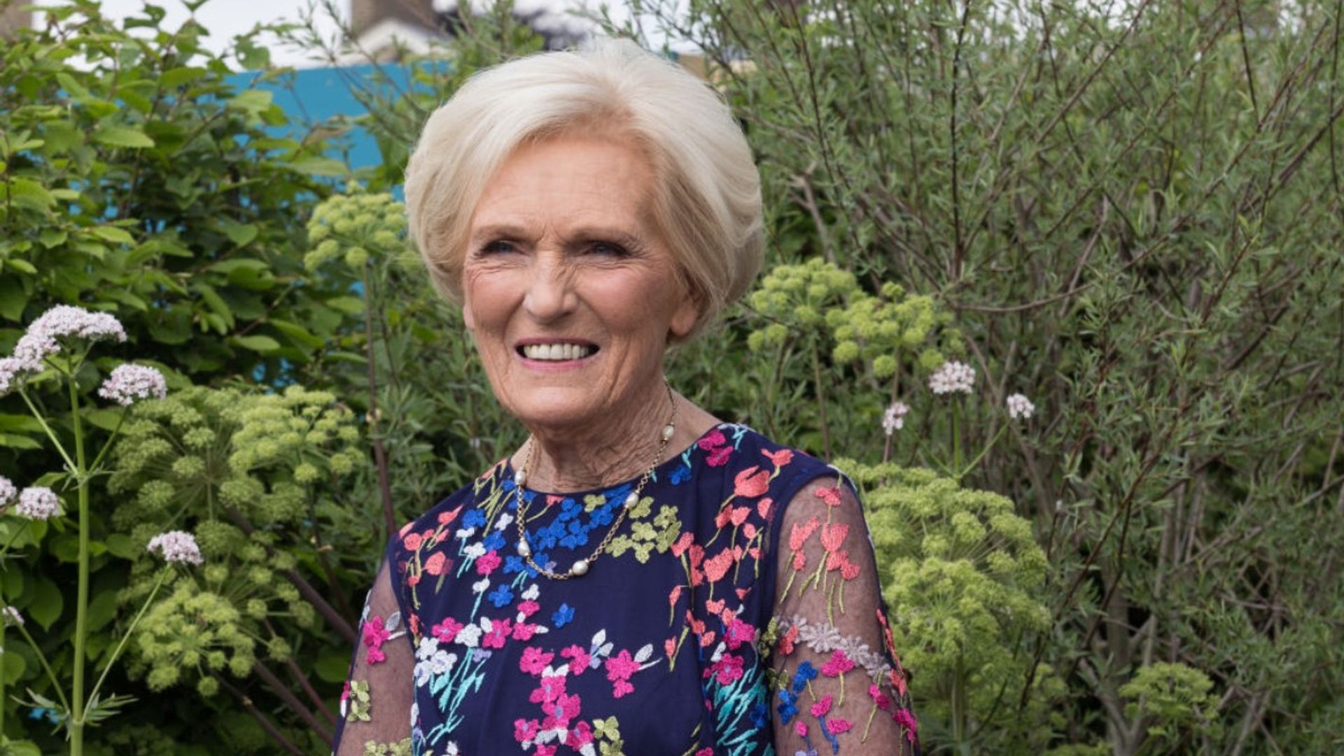 Mary Berry's throwback family photos from the seventies are incredible
