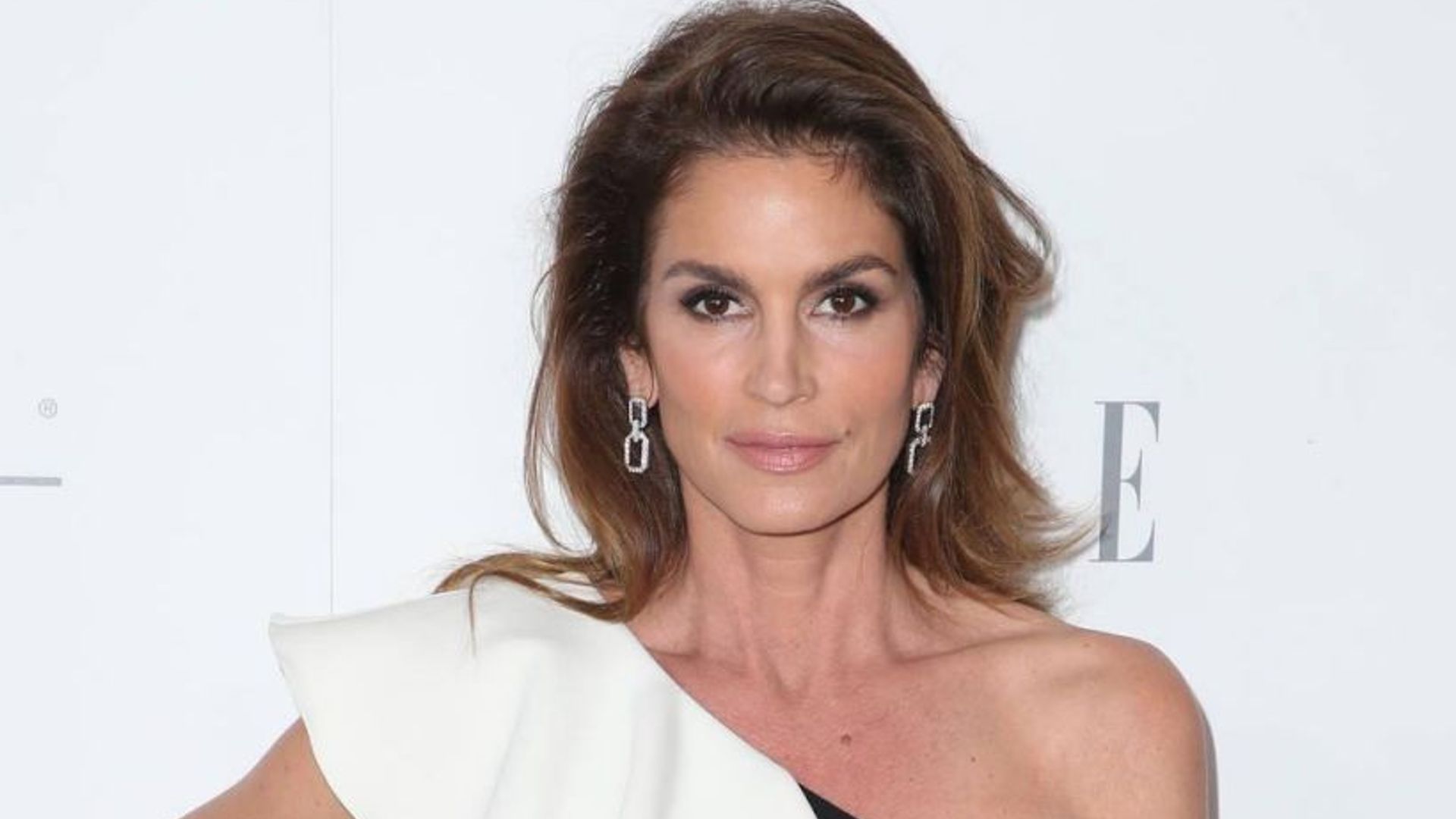 This is the first thing Cindy Crawford does every day