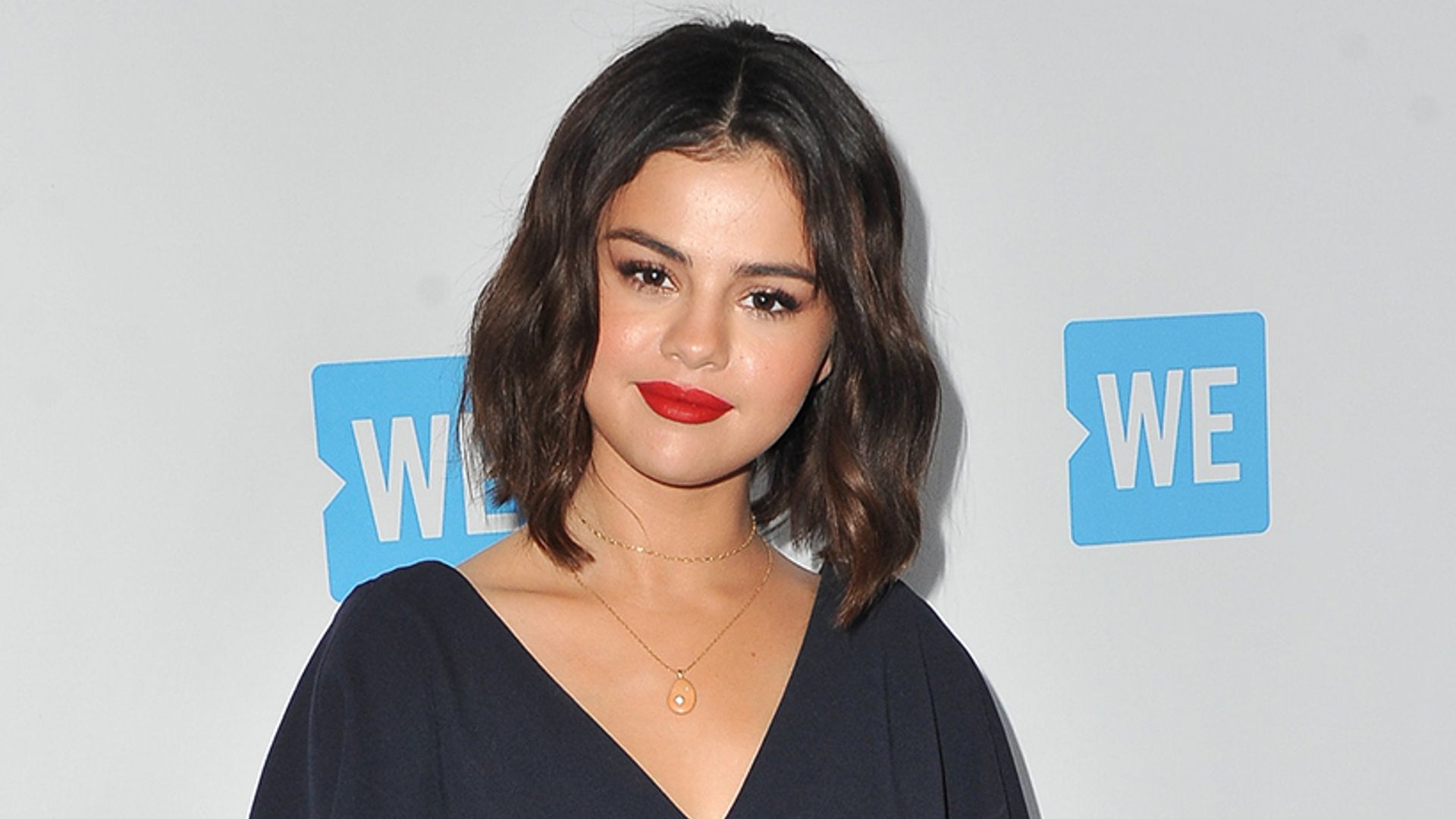 Selena Gomez Shows Off Stunning New Bob And Fans Go Crazy Hello