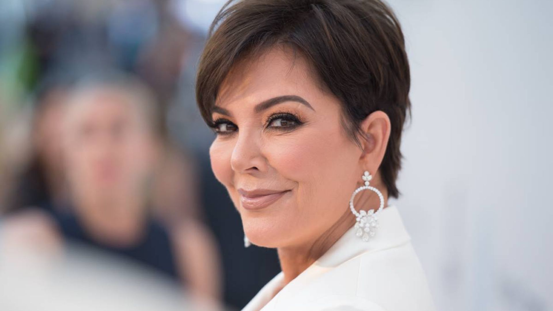 Kris Jenner looks unrecognisable with blonde hair in incredible photo