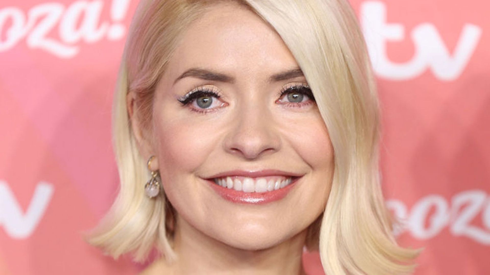 Holly Willoughby's £7.99 hair saviour - plus, the fast-drying hair wrap she swears by