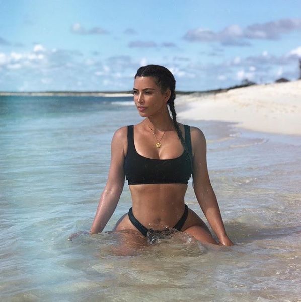 Kim-Kardashian-beach-Turks-and-caicos