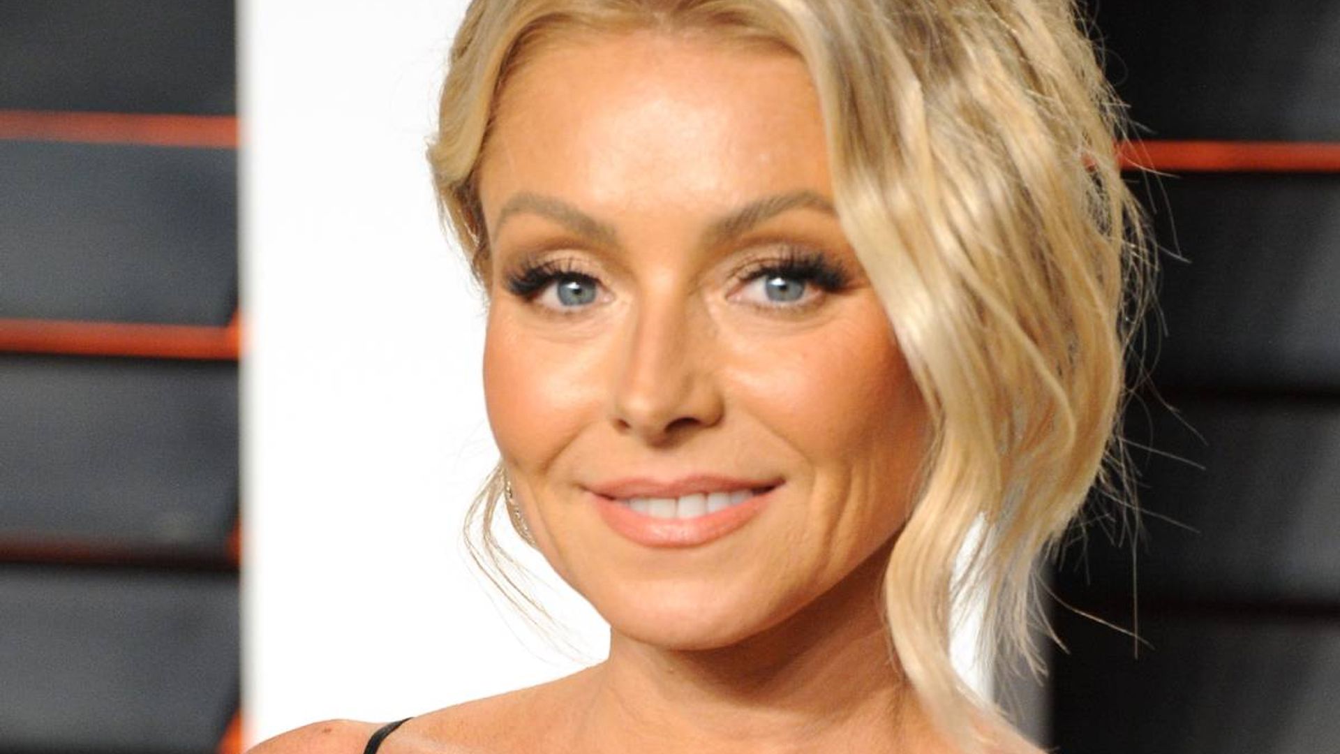 Kelly Ripa looks sensational in stylish gym outfit during pre-holiday workout