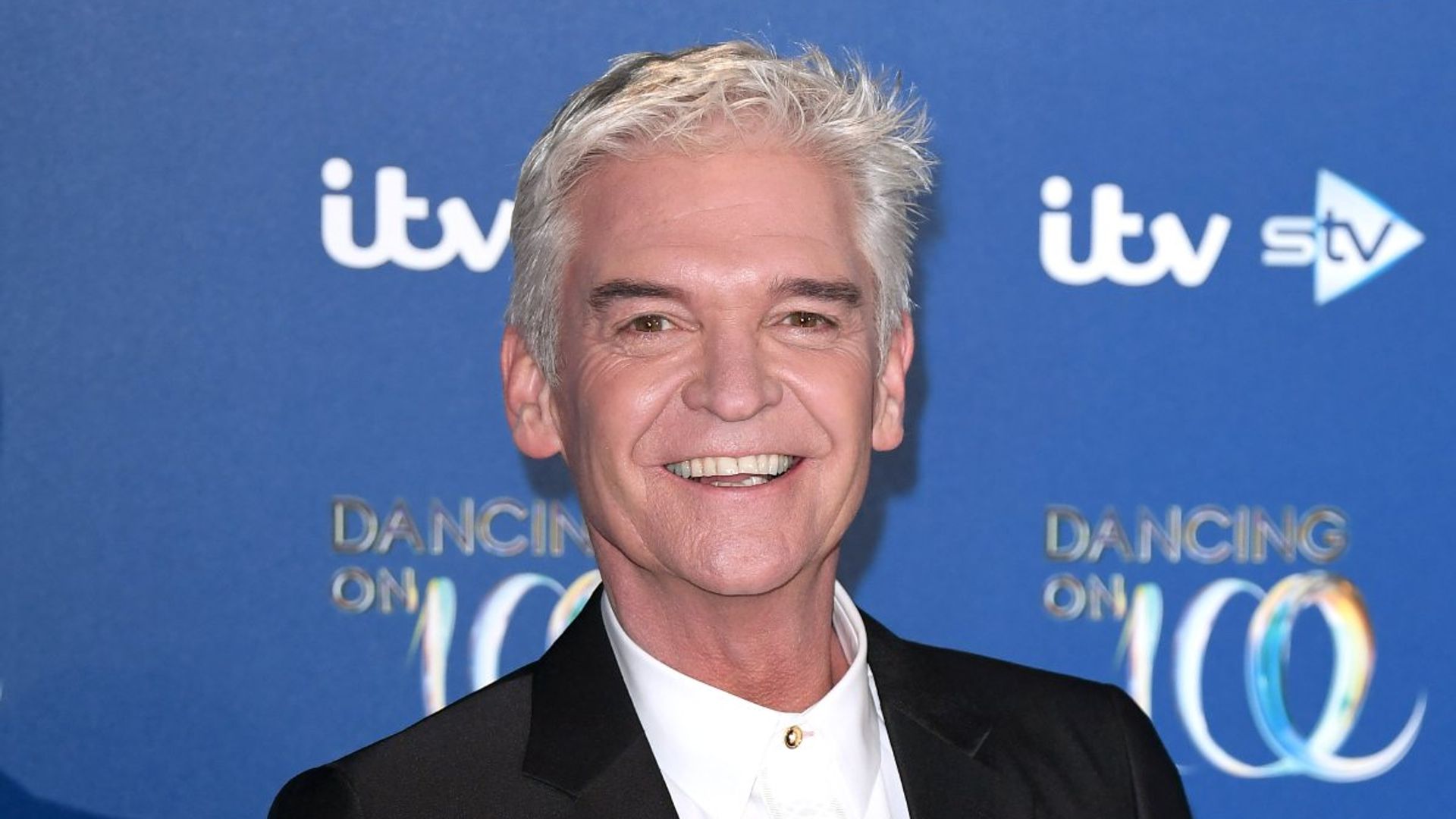 Phillip Schofield shocks fans with throwback photo of his brown hair