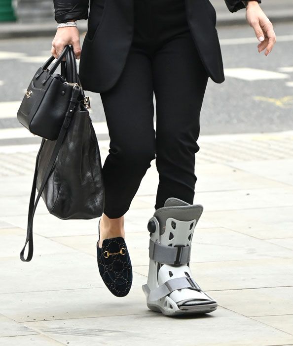coleen-rooney-ankle