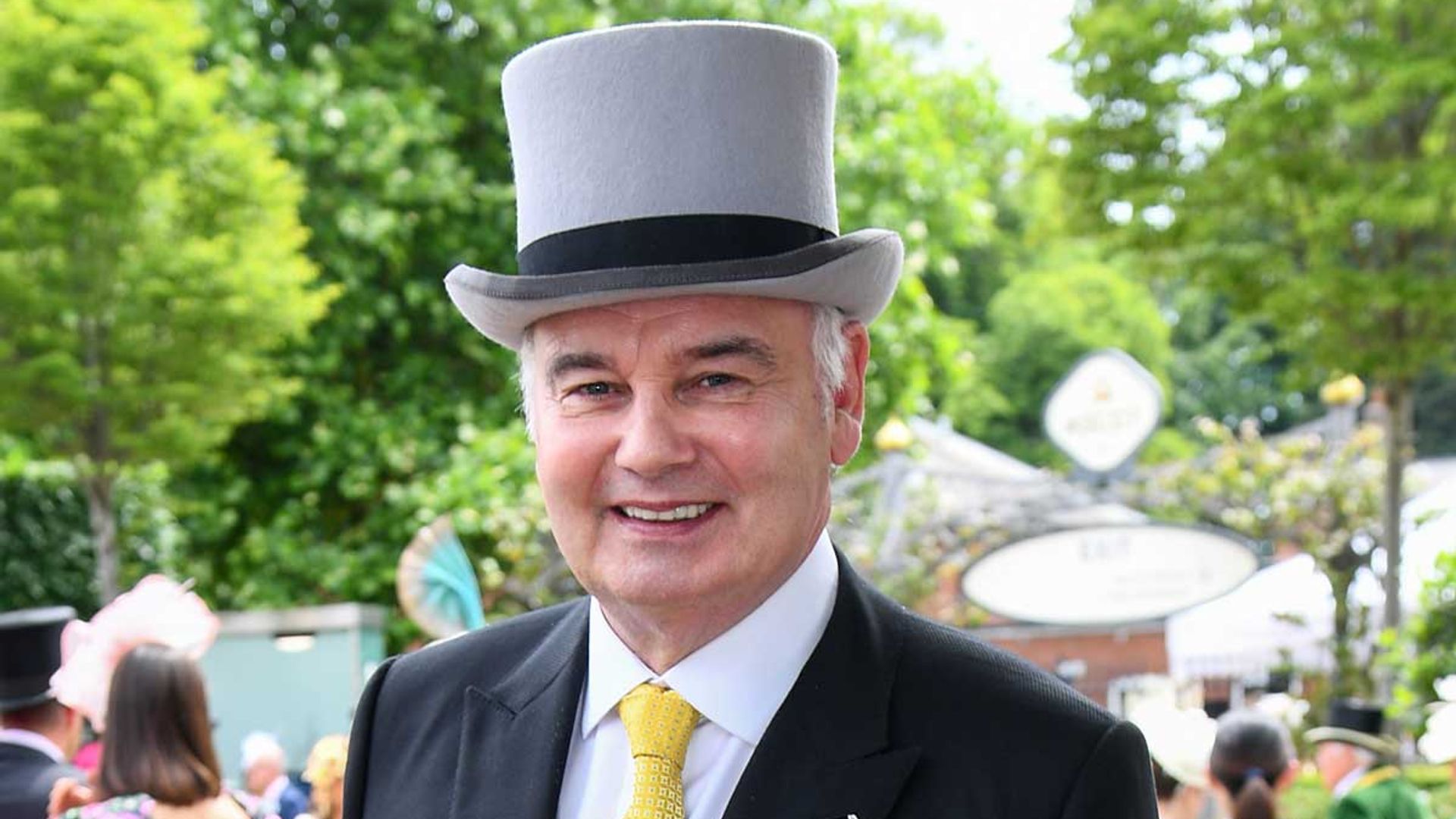 Eamonn Holmes debuts trim physique - fans all say the same thing