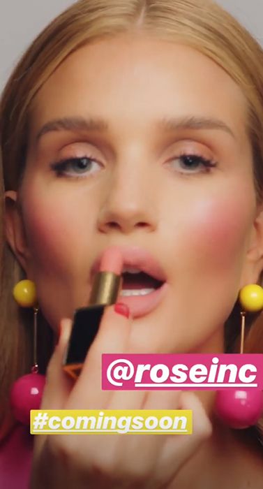 rosie-huntington-whiteley-lipstick