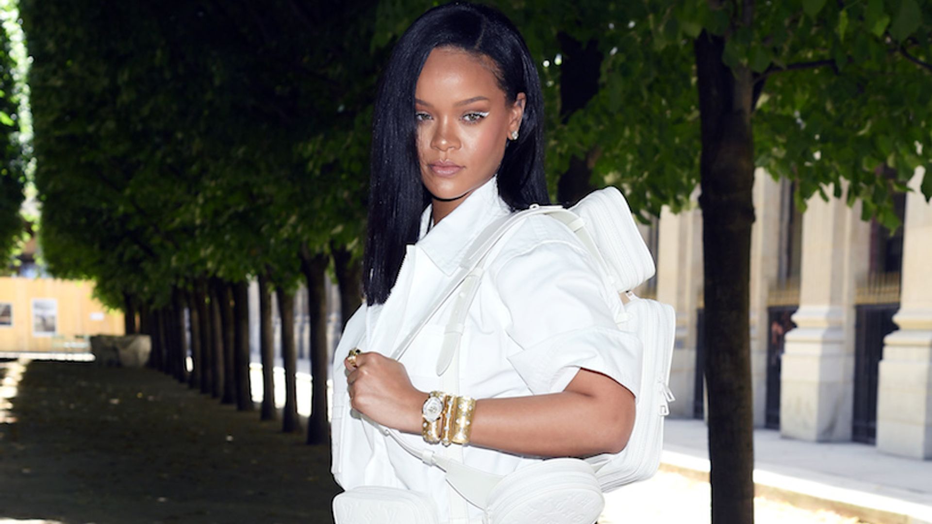 White eyeliner: Rihanna proves this 90s beauty trend is back!