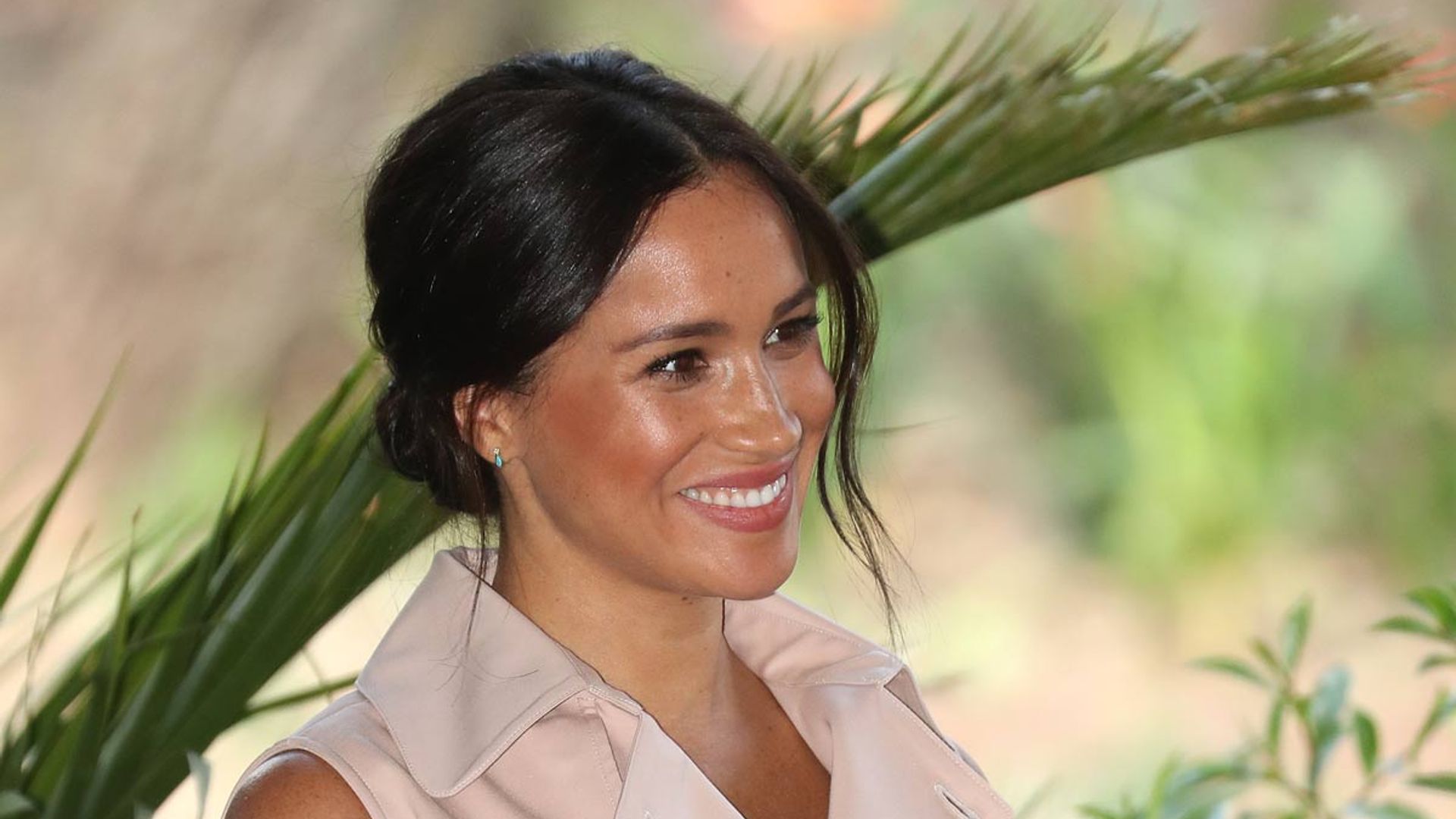 Can we talk about Meghan Markle's highlighter? We look at how experts recreate it