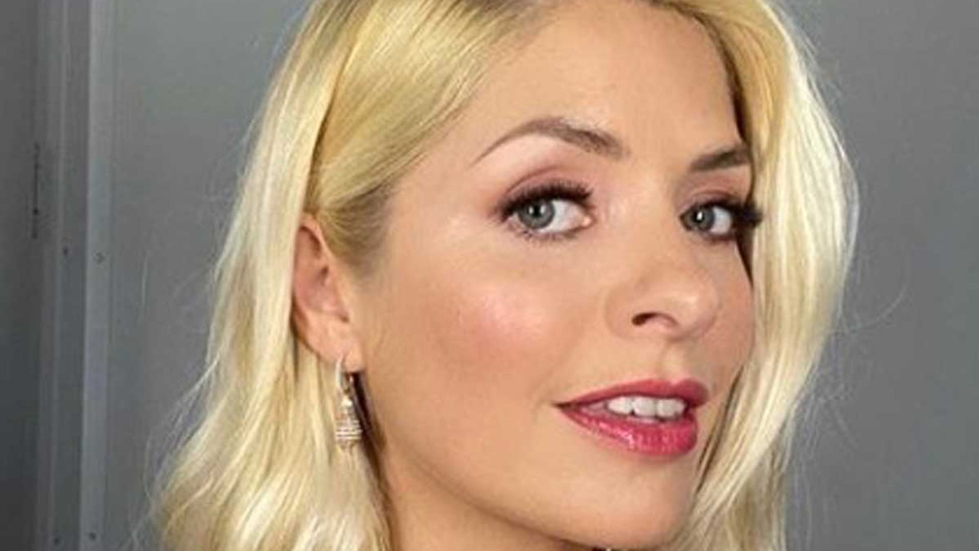 The beauty secret behind Holly Willoughby’s glowing skin