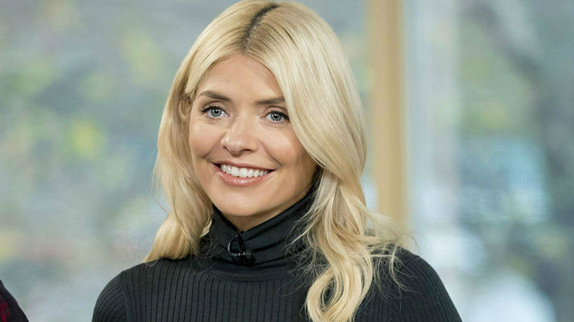 holly-willoughby-broody-bump-envy