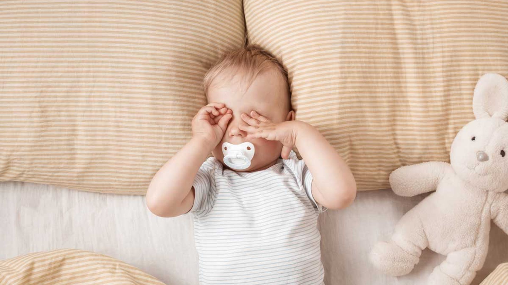 10 expert tips to help your baby sleep in a heatwave