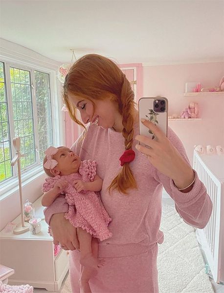 stacey-solomon-baby-daughter-selfie