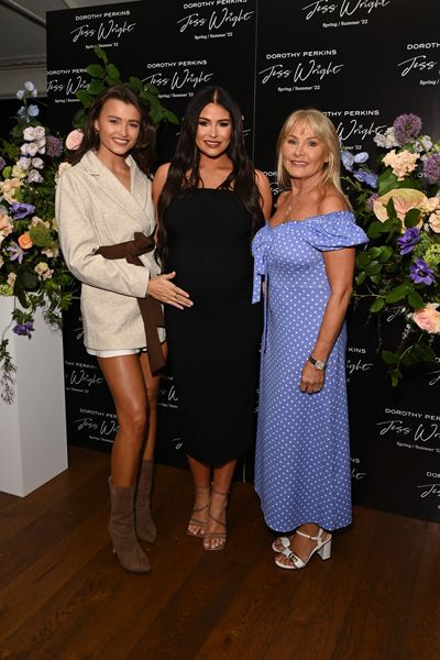 jess-wright-with-mum-carol-and-sister-exclusive