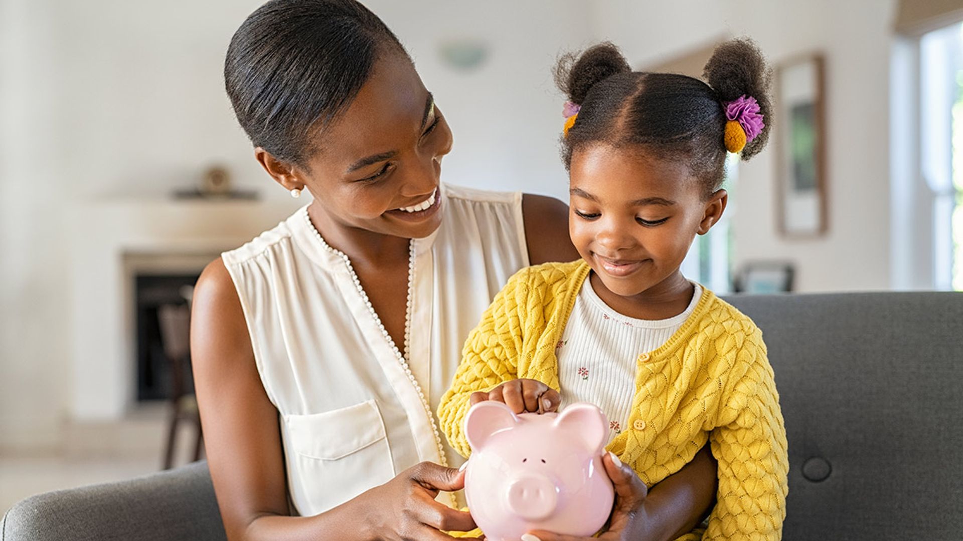 How to teach your children good financial habits: 6 expert tips