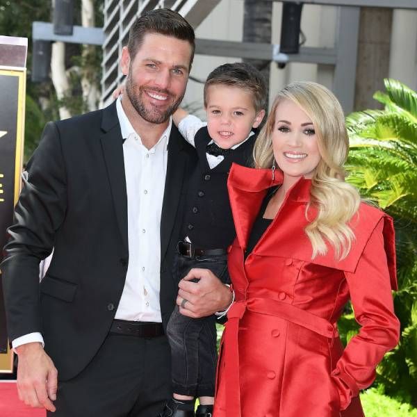 carrie-underwood-mike-fisher-son