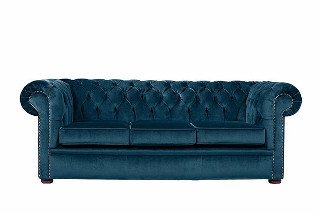 dark-and-dramatic-chesterfield-sofa