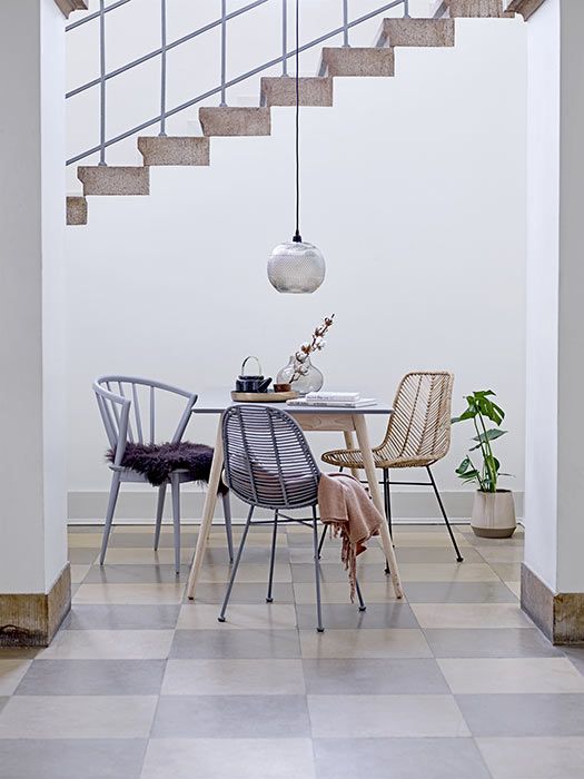 10-Hurn-and-Hurn-small-dining-room