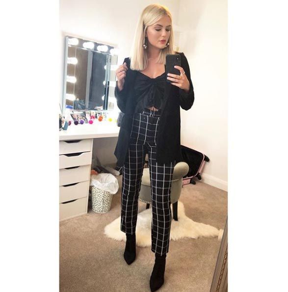 Lucy-Fallon-dressing-room