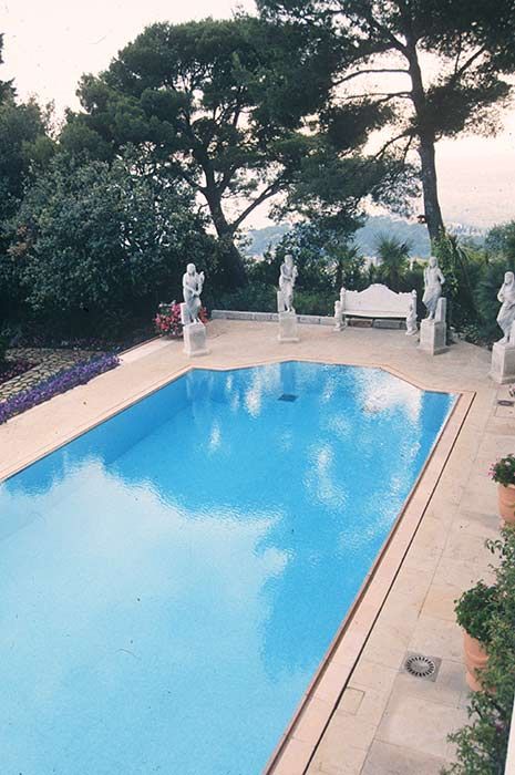 Elton-John-holiday-home-pool
