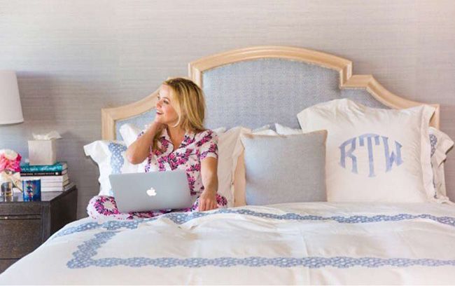 Reese-Witherspoon-bedroom