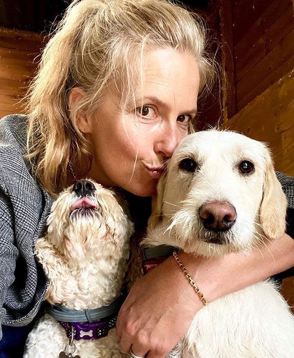 penny-lancaster-dogs
