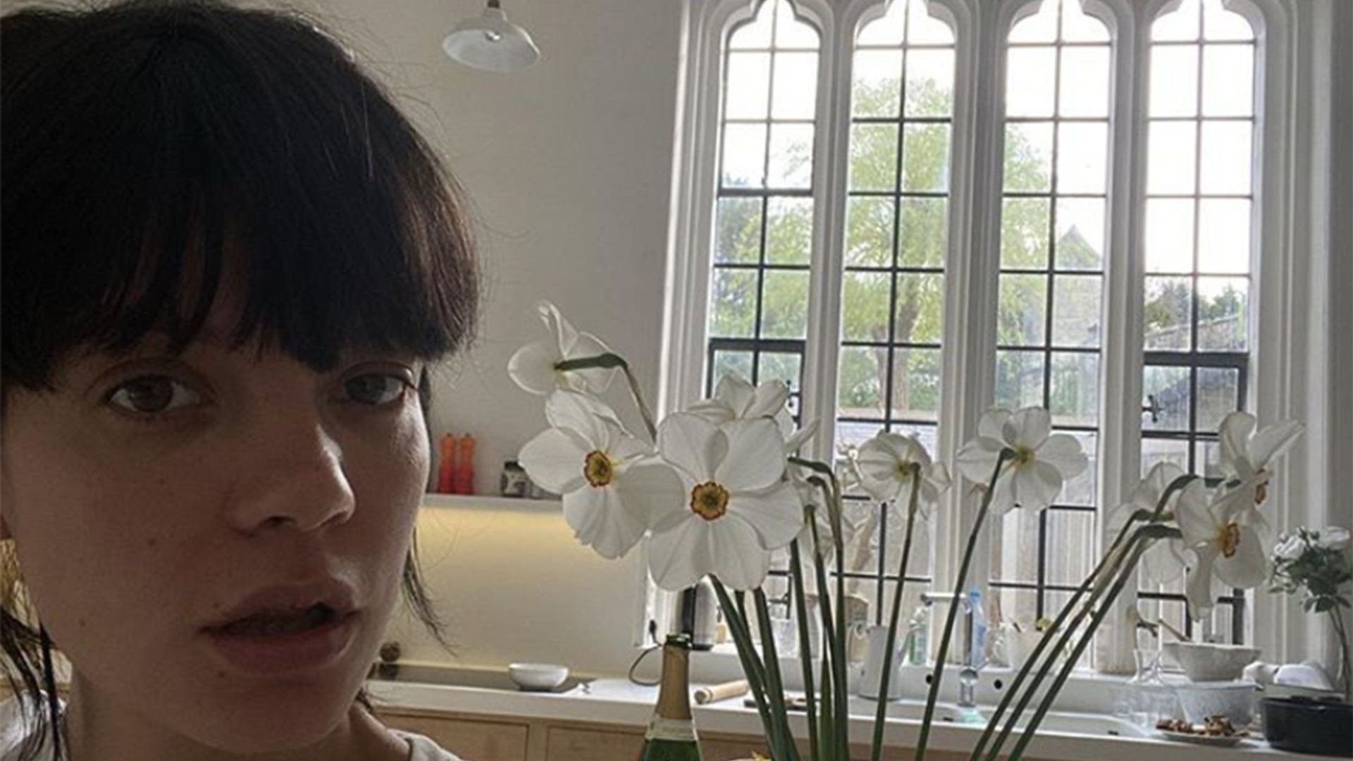 Newlywed Lily Allen shows off gorgeous intimate room at home