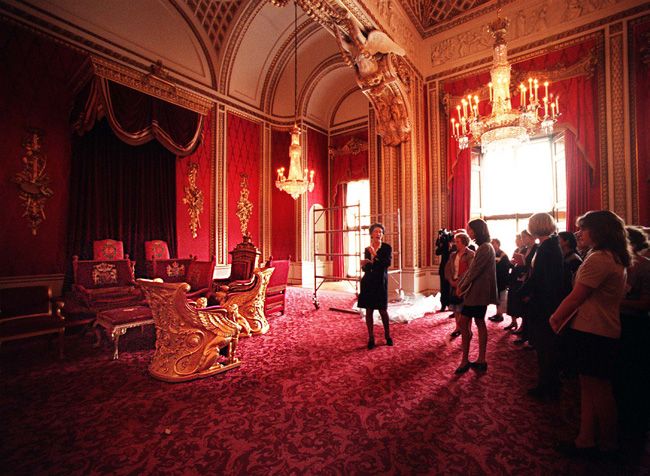 throne-room-buckingham-palace