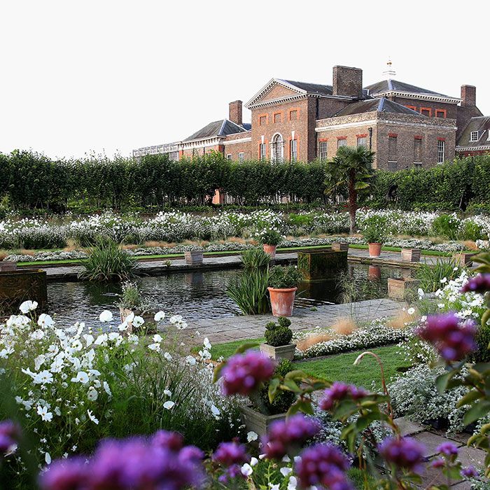 Discover 11 of the most beautiful private royal gardens