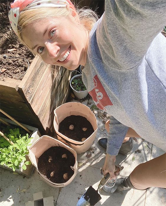holly-willoughby-gardening