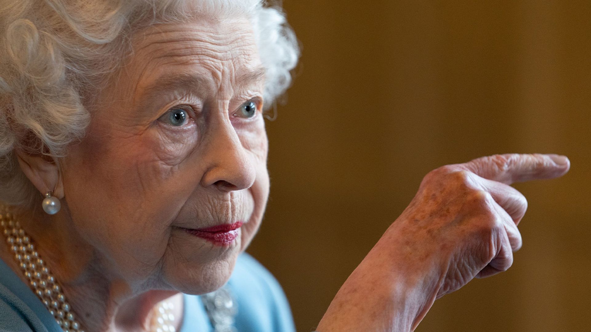 Why the Queen's childhood home hasn't been granted blue plaque status