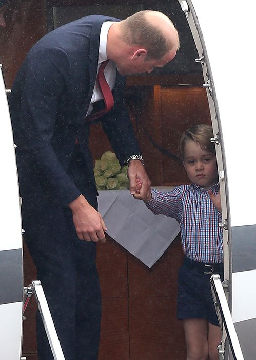 prince-george-doesnt-want-to-get-off-airplane-in-poland