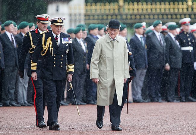 prince-philip-last-engagement-at-palace-in-the-rain