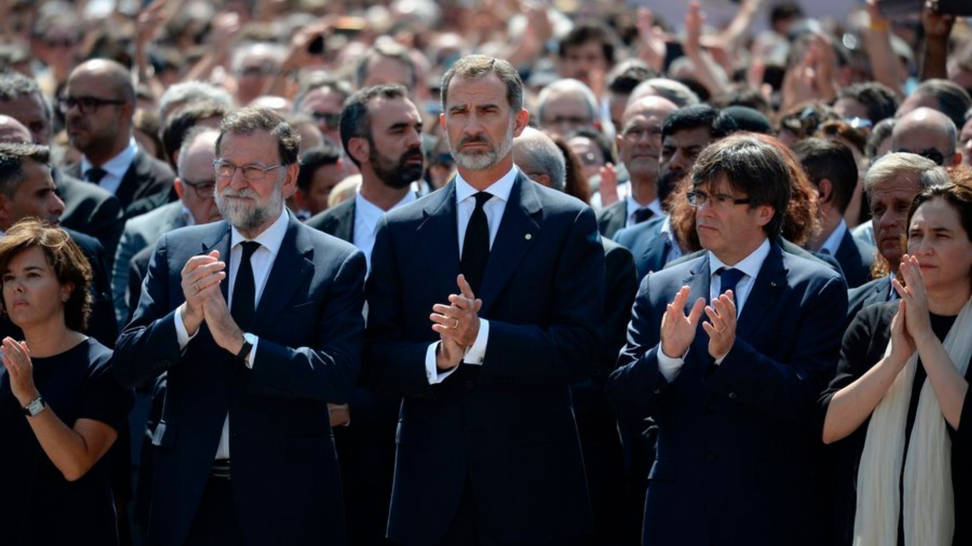 King Felipe of Spain leads minute of silence in central Barcelona after terror attack
