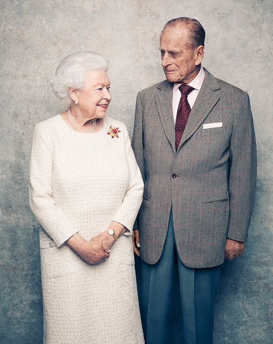 HM Queen Elizabeth II Prince Philip Duke of Edinburgh Platinum Wedding Gift Mug 