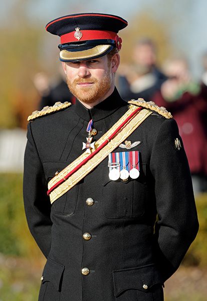 prince-harry-beard-and-uniform